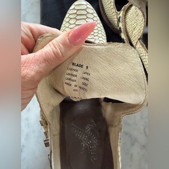 Freebird Blade Western Booties Cream Embossed Leather Size 9 - Picture 8 of 9